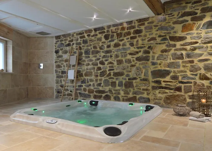 Country Home In Theux With Pool & Sauna בית נופש *
