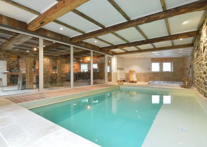 בית נופש Country Home In Theux With Pool & Sauna טהאו